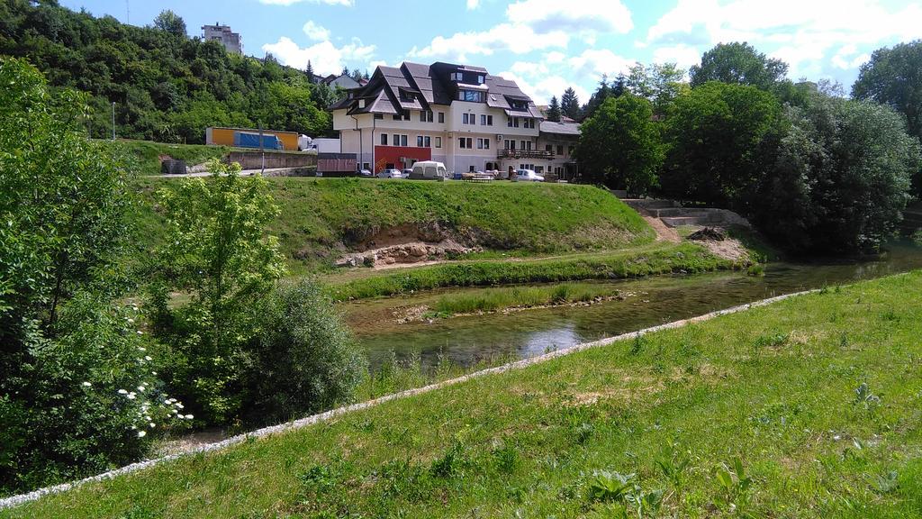 Sobe Sa Kupatilom Jajce Яйце Екстериор снимка