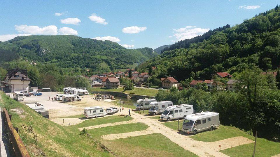 Sobe Sa Kupatilom Jajce Яйце Екстериор снимка