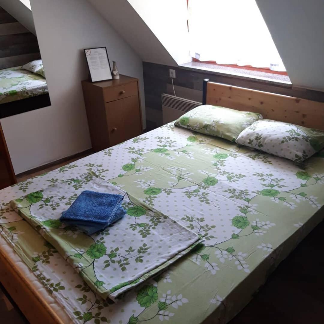 Sobe Sa Kupatilom Jajce Яйце Екстериор снимка