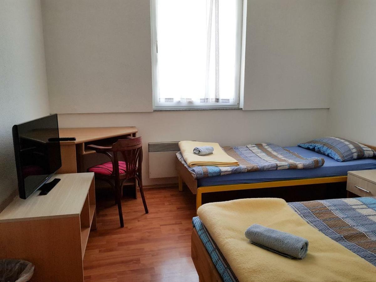Sobe Sa Kupatilom Jajce Яйце Екстериор снимка