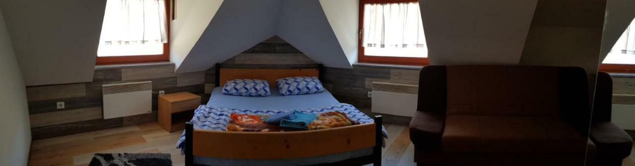 Sobe Sa Kupatilom Jajce Яйце Екстериор снимка